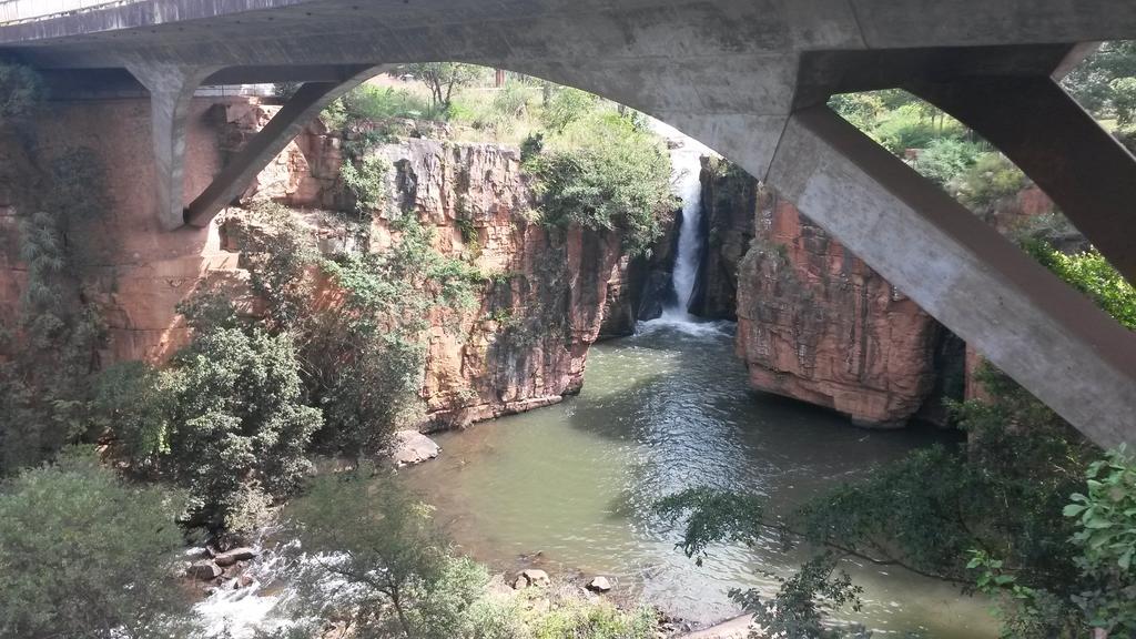 Two Falls View サビー エクステリア 写真